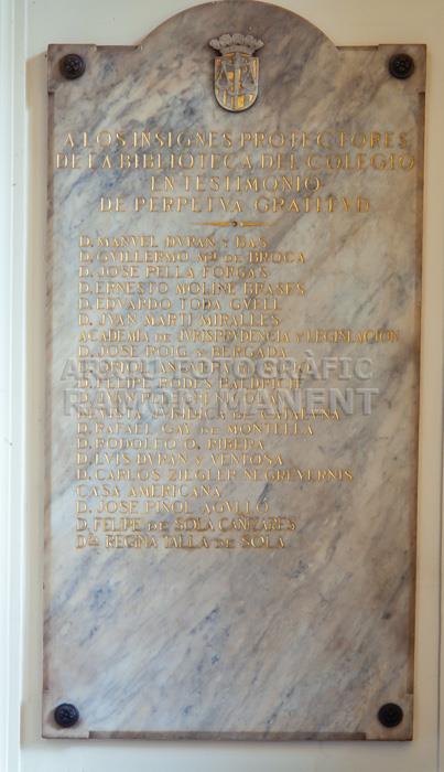 COL LEGI ADVOCATS LAPIDA ENTRADA