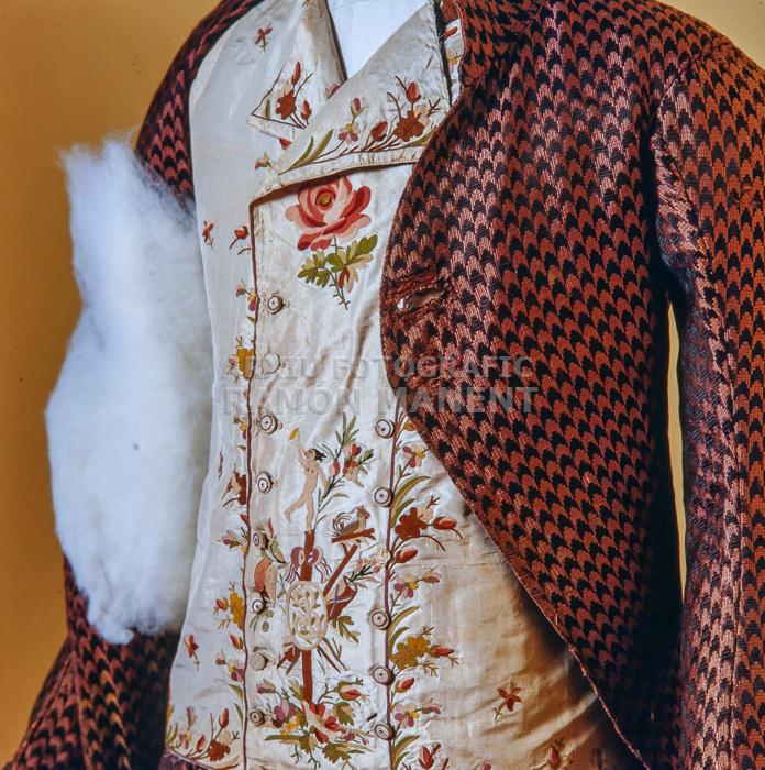 ARMILLA MASCULINA S XVIII Nº88208
MUSEU DE LA INDUMENTARIA