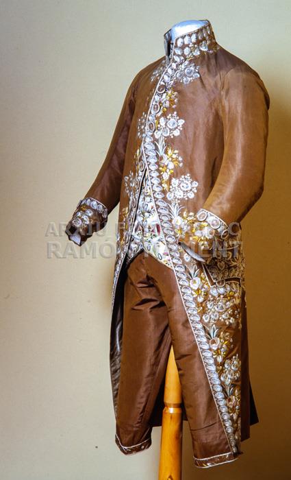 TERN MASCULI S XVIII MTIB N: 88191 
MUSEU DE LA INDUMENTARIA