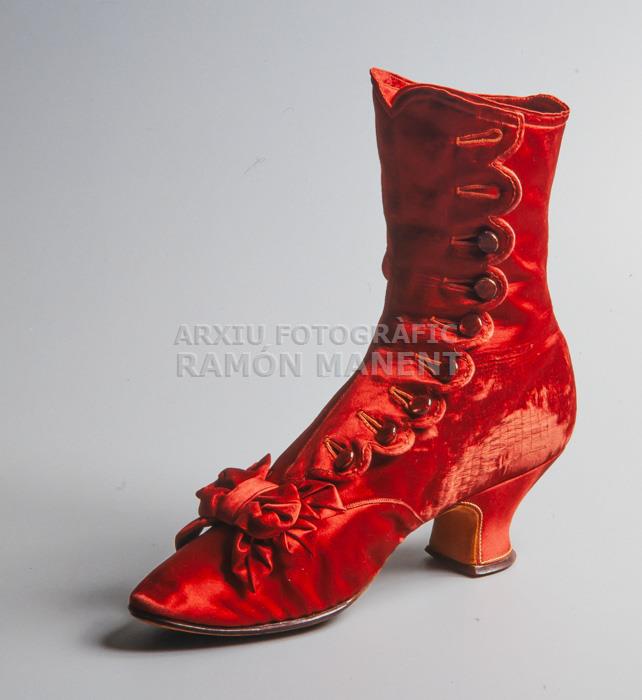 BOTINES FEMENINES Nº 88521 
MUSEU DE LA INDUMENTARIA