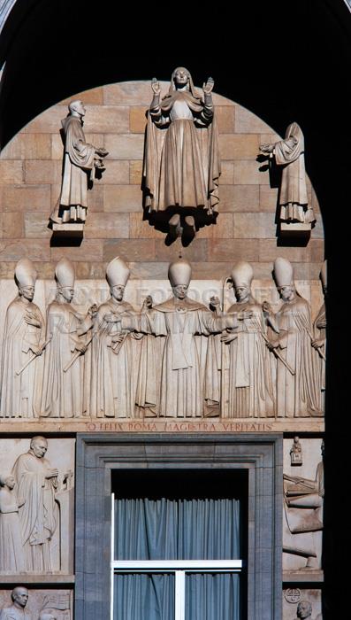 FAÇANA MONESTIR MONTSERRAT