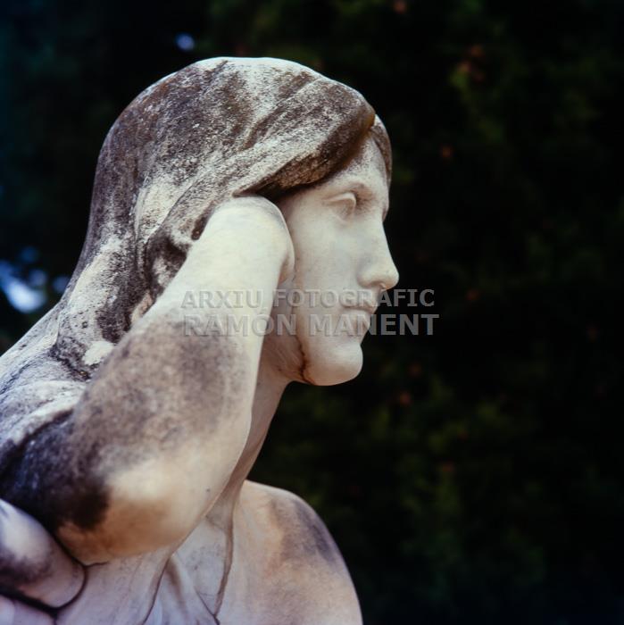 OBRA FUNERARIA DE J LLIMONA PANTEO DE FRANCESC CAMPINS CEMENTIRI DE SINERA