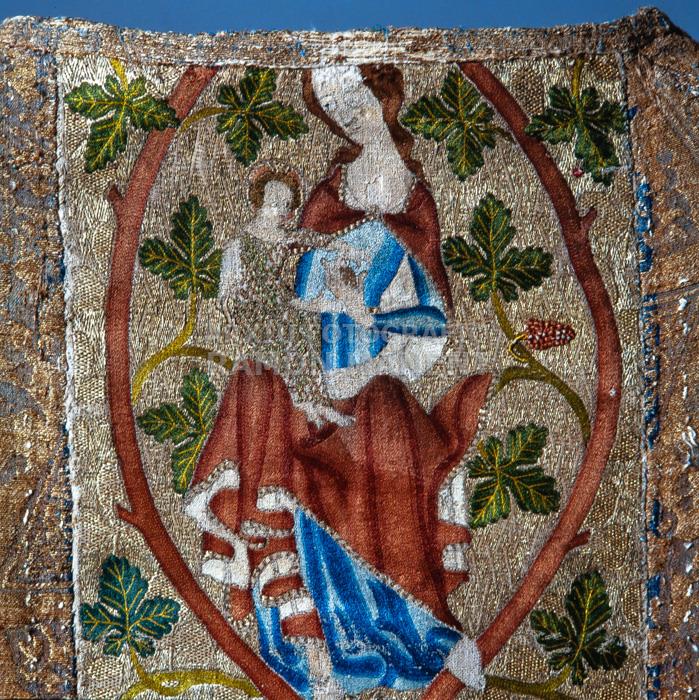 CASULLA DE SANT VICENÇ 
MUSEU DE LA INDUMENTARIA