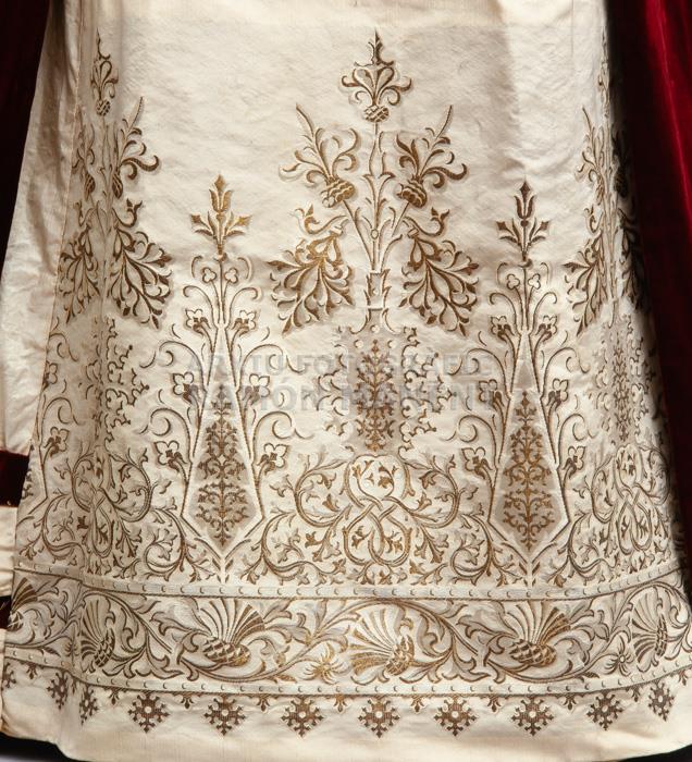 VESTIT DEL 1888 DETALL BRODAT 
MUSEU DE LA INDUMENTARIA