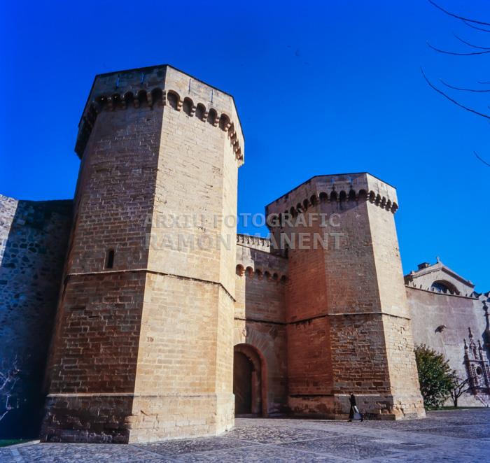 PORTA REIAL POBLET S XIV