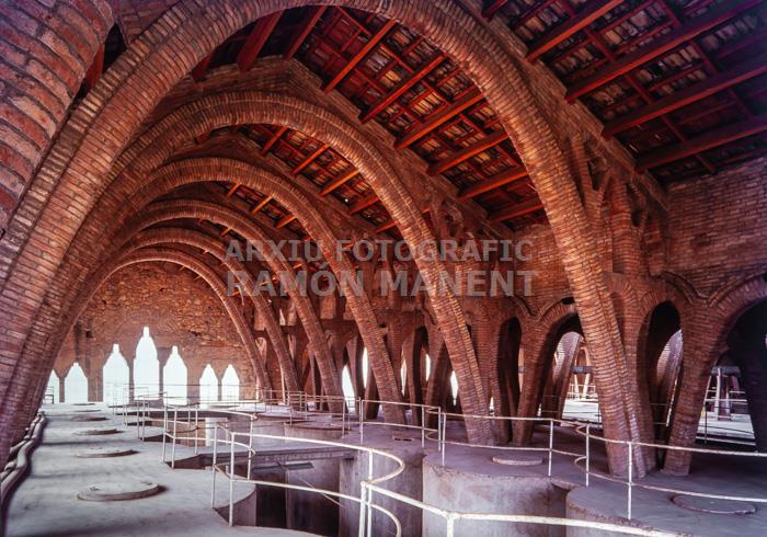 BODEGA COOPERATIVA DE PINELL DE BRAI 
MODERNISME
