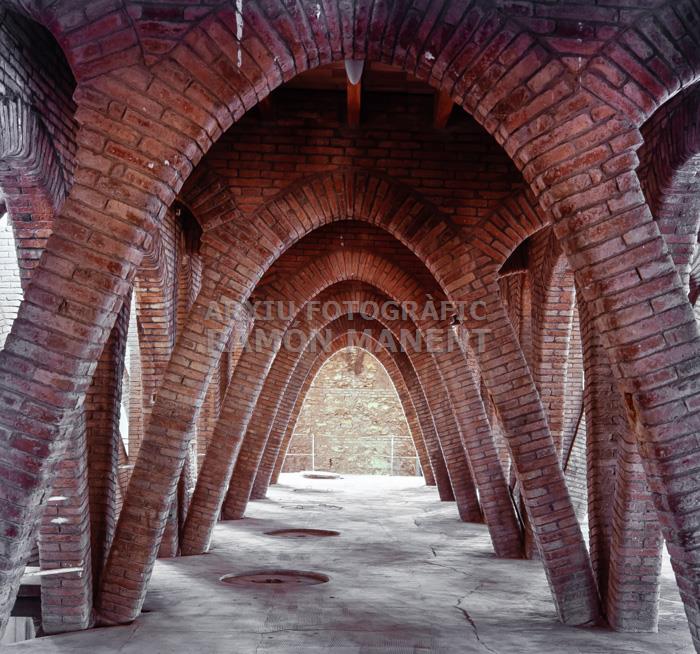 BODEGA COOPERATIVA DE PINELL DE BRAI 
MODERNISME
