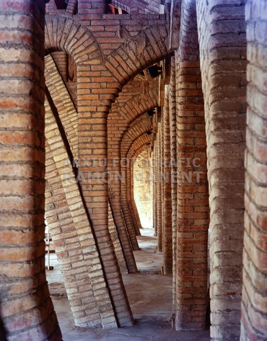 BODEGA COOPERATIVA DE PINELL DE BRAI 
MODERNISME