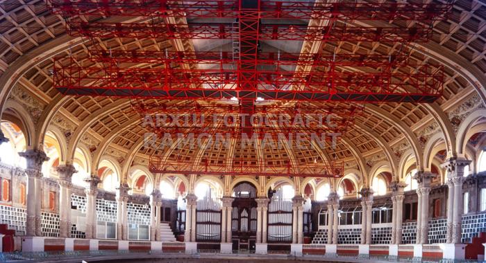 PALAU NACIONAL MONTJUIC SALÓ OVAL