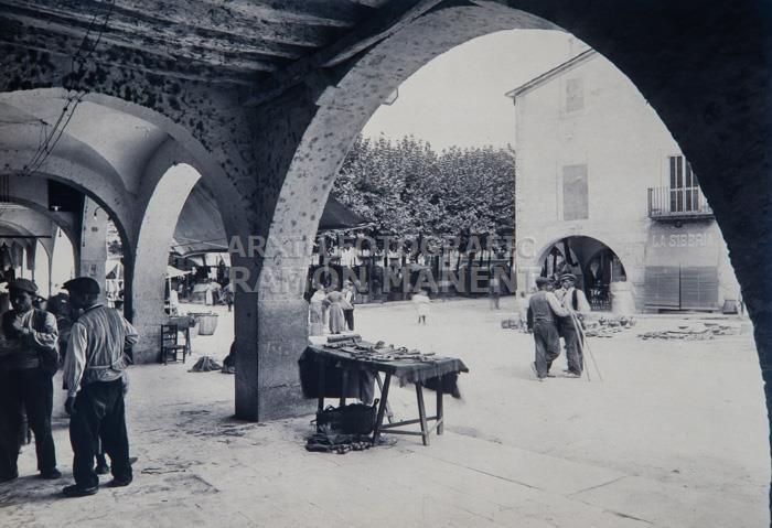 MERCAT DE BANYOLES TAULELL D´EINES 
M A I T P