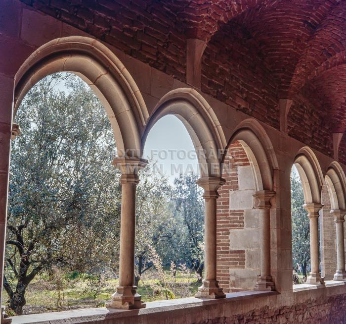 CLAUSTRE CARTOIXA MONTALEGRE 
ARQUITECTE ARNAU DE GURB S XV