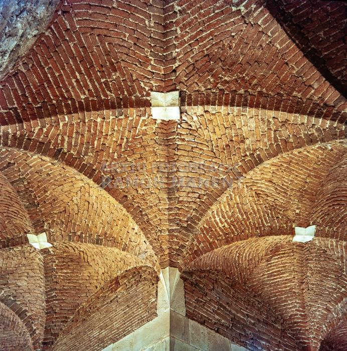 CLAUSTRE CARTOIXA MONTALEGRE 
ARQUITECTE ARNAU DE GURB S XV