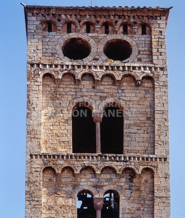 ESGLESIA DE MOLLO S XII CAMPANAR