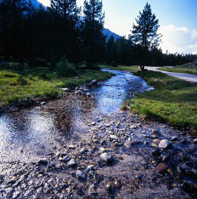 RIU AIGUAMOIX VALL D`ARAN AIGÜES TORTES