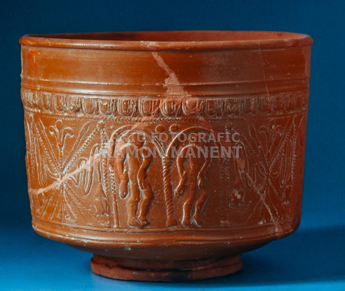 BOL SIGILLATA ARETINA EMPURIES 
MUSEU D´EMPURIES