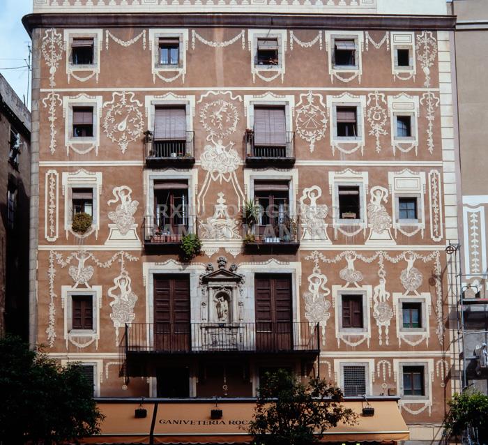 CASA GREMI REVENEDORS BCN XVII ESGRAFIATS