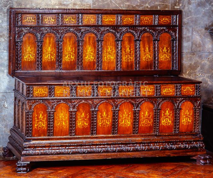 CAIXA S XVII PALAU GËLL