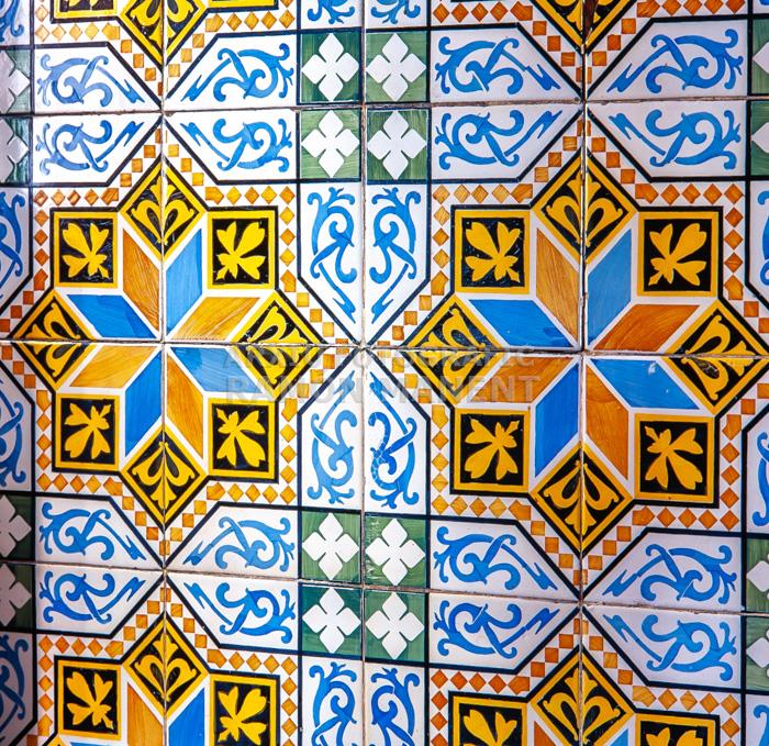 PALAU GÜELL RAJOLES LAVABOS