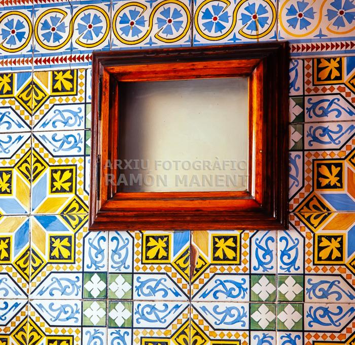 PALAU GÜELL RAJOLES LAVABOS