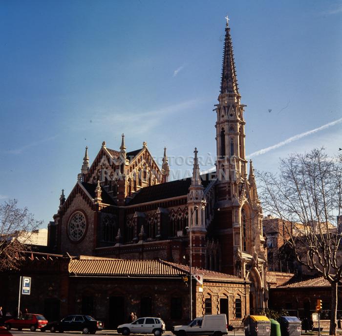 ESGLESIA SALESES REIALS 
