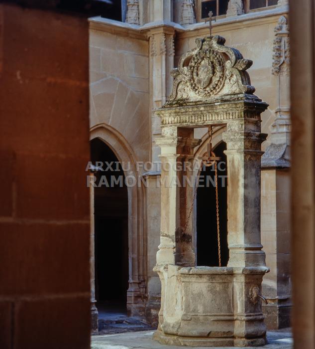 CONVENT ST BARTOMEU BELLPUIG CLAUSTRE DE LA CISTERNA
