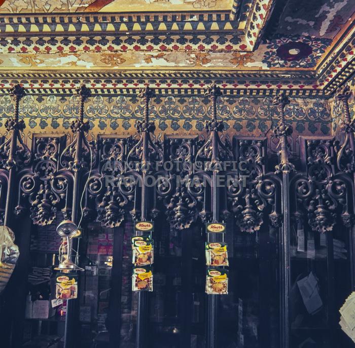 LA CONFIANÇA BOTIGA MATARO 
ANY 2000