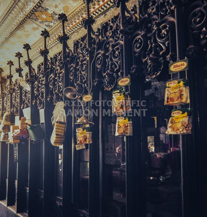 LA CONFIANÇA BOTIGA MATARO 
ANY 2000