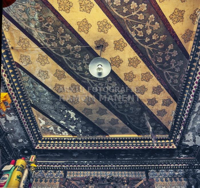 LA CONFIANÇA BOTIGA MATARO 
ANY 2000