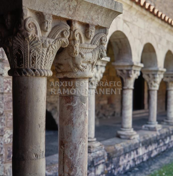 ST MIQUEL DE CUIXA MONESTIR CLAUSTRE
