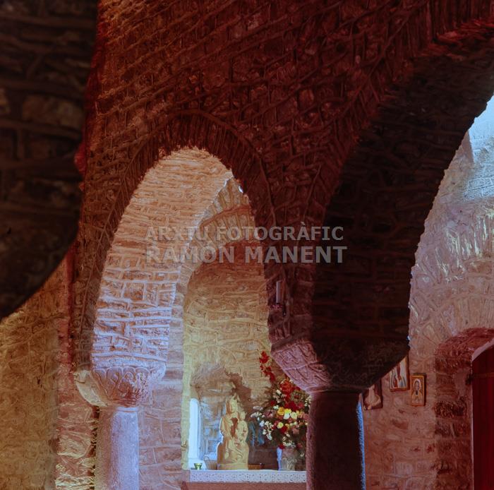 ST MARTI DEL CANIGO MONESTIR INTERIOR ESGLESIA