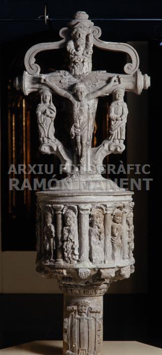 CREU DE TERME RESTAURADA PER PUIG I CADAFALCH