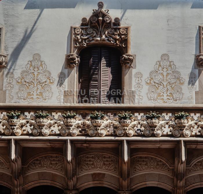 CASA MACAYA BARCELONA MODERNISME