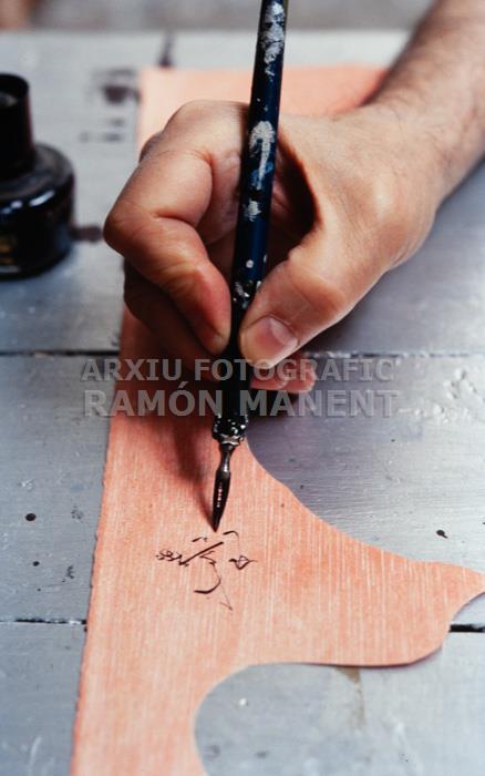 ESTUDI DE BENET ROSSELL