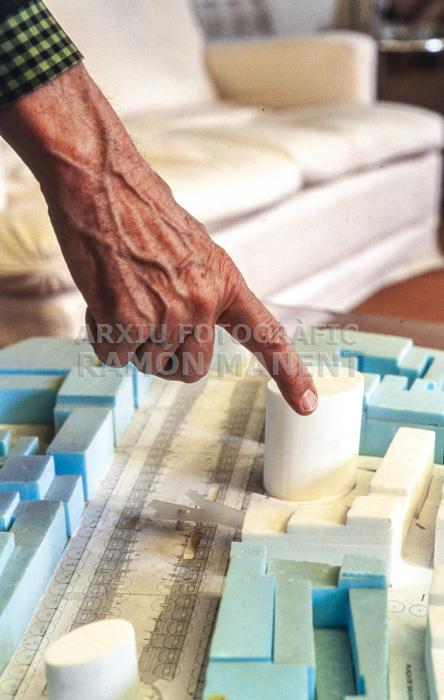 JOSEP MARTORELL AL SEU ESTUDI