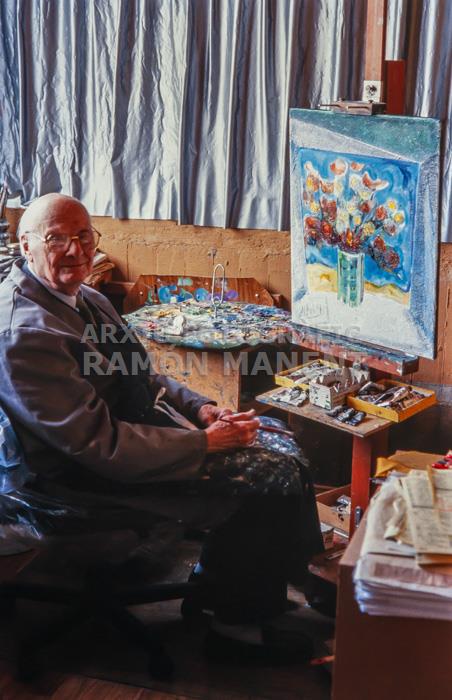 MANEL CAPDEVILA AL SEU ESTUDI 2002