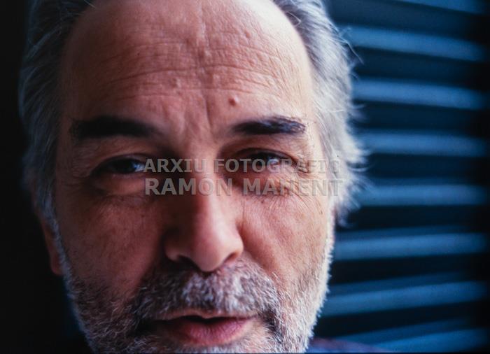 XAVIER BARRAL I ALTET 
A L´ESTUDI DE RAMON MANENT