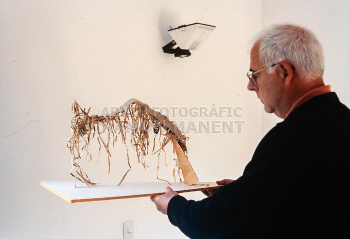 ANTONI LLENA AL SEU ESTUDI 2002