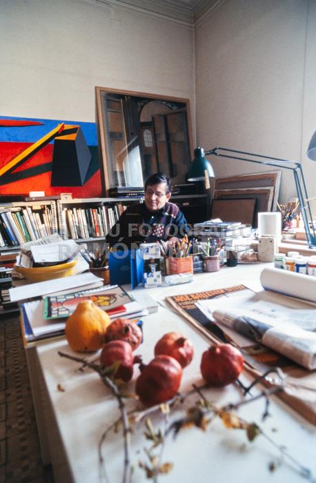 NARCIS COMADIRA AL SEU ESTUDI 2002