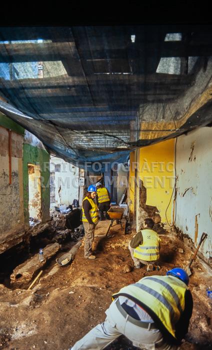 EXCAVACIONS DOMUS DE CAN CRUZATE MATARO