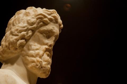 ESTATUA D`ASCLEIPOS S V a J C PROCEDENT D`EMPURIES ESCULAPI 
MUSEU D´EMPURIES