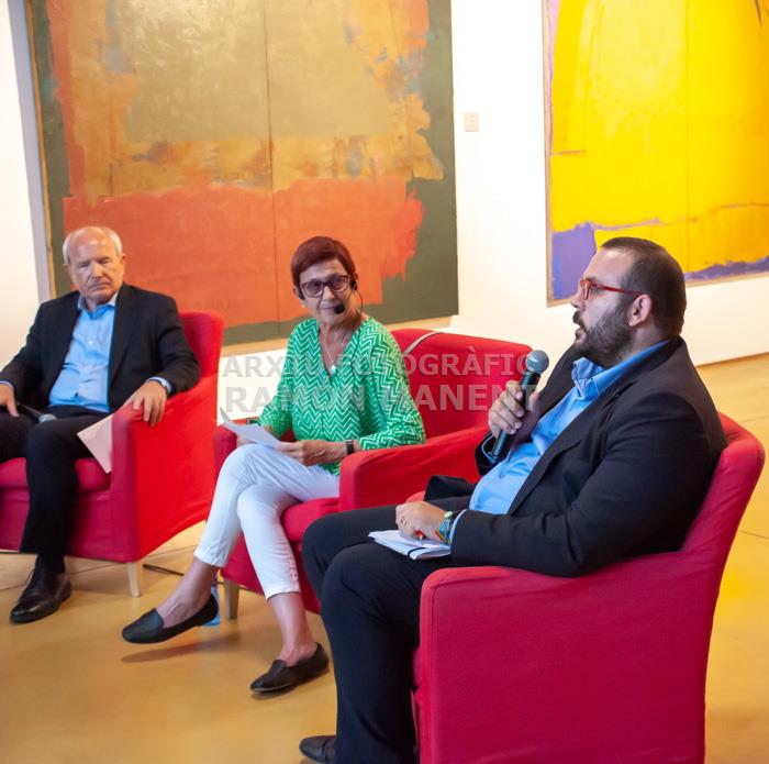 TAULA RODONA SOBRE LLEI DE BARRIS 
NAU GAUDI 
JOSE MONTILLA DAVID BOTE PILAR GONZALEZ-AGÀPITO