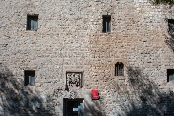 PORTA RENAIXANTISTA CONVENT DELS ANGELS