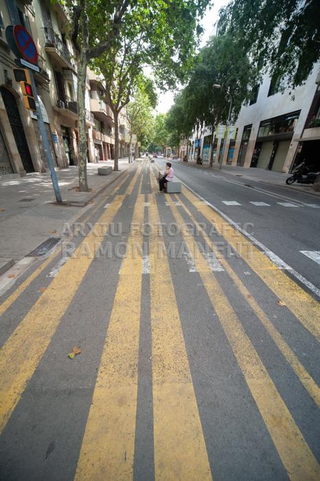 LA CIUTAT DESERTA 
CARRER CONSELL DE CENT