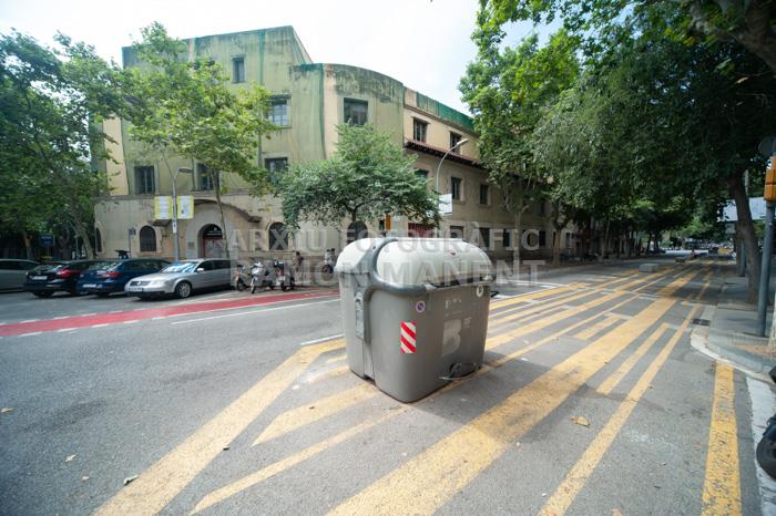LA CIUTAT DESERTA 
CARRER CONSELL DE CENT