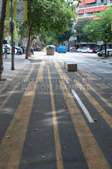 LA CIUTAT DESERTA 
CARRER CONSELL DE CENT