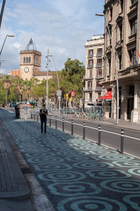 LA CIUTAT DESERTA 
CARRER PELAI