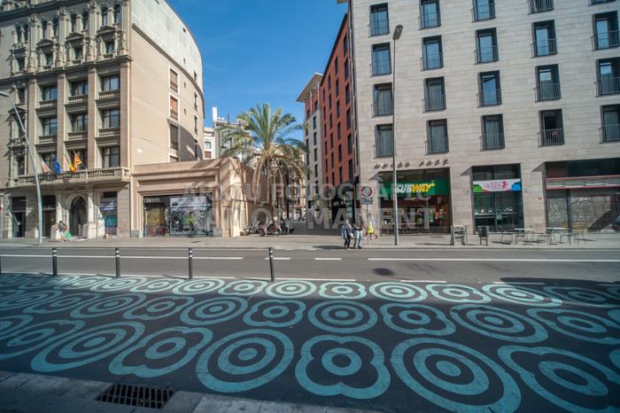 LA CIUTAT DESERTA 
CARRER PELAI