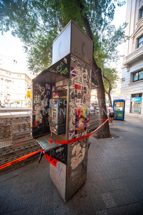 OBRES VIA LAIETANA PLAÇA ANTONI MAURA CABINA TELEFONICA