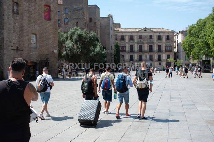 OBRES VIA LAIETANA PLAÇA DE LA CATEDRAL TURISTES