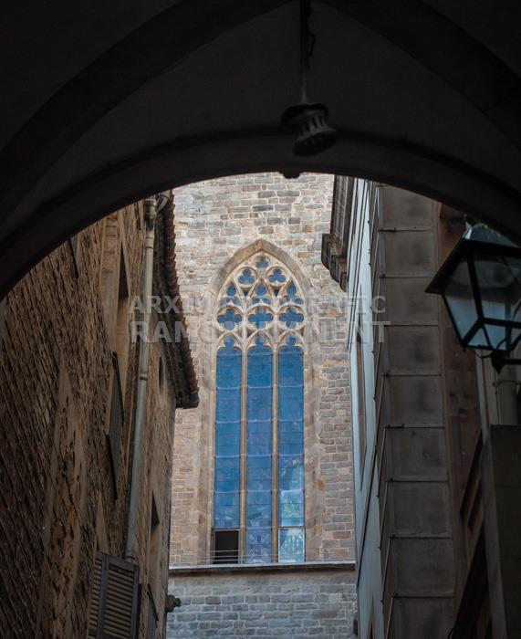 CARRER D´HERCULES FAÇANA LATERAL ESGLESIA SANT JUST I PASTOR
